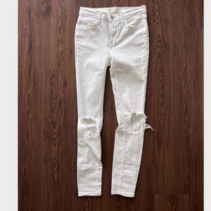Free People Low Rise Skinny Distressed White Denim Jeans SIZE 25
